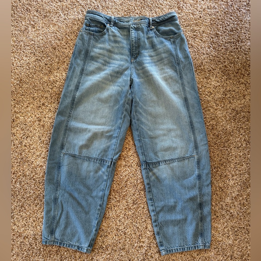 LOFT Women's Barrel leg jeans, size 28.